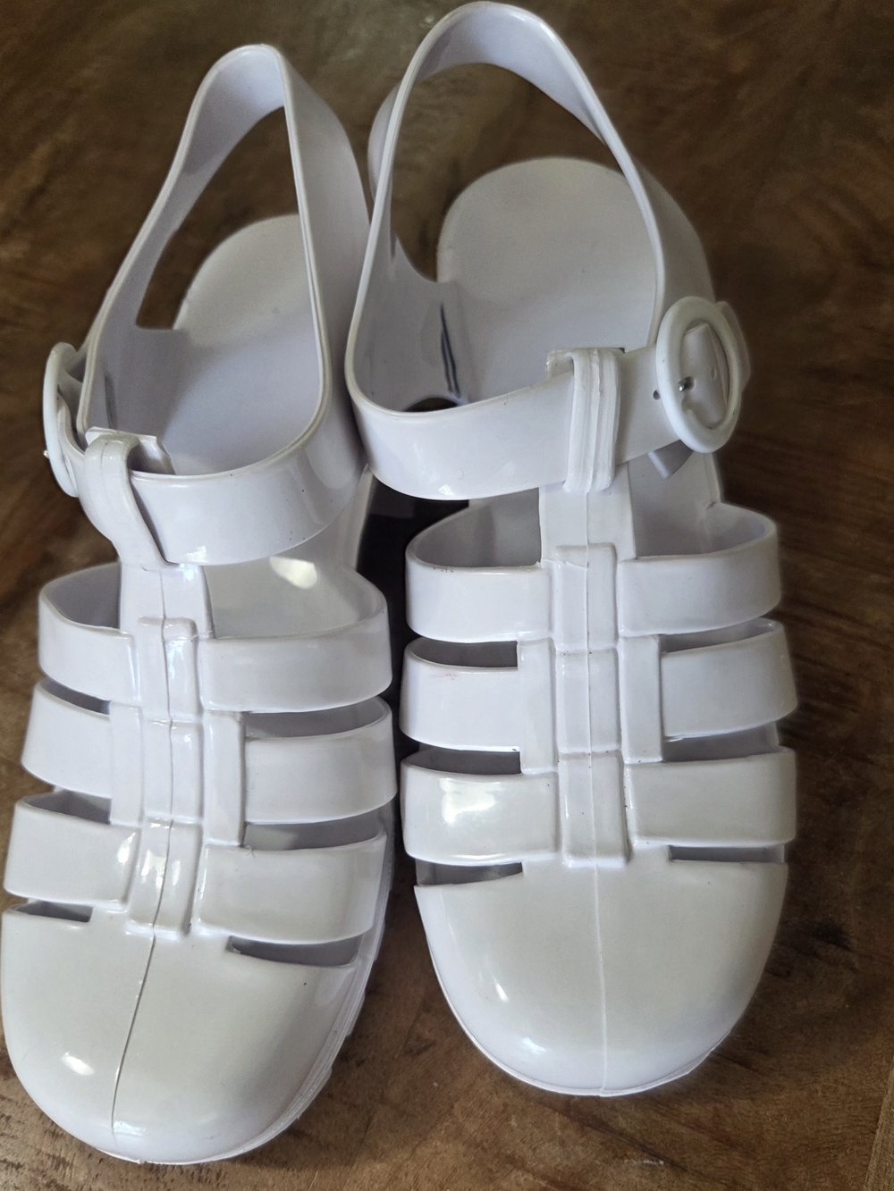 White Jelly Fisherman Sandals Women’s Size 7 Buckle Strap Chunky Lug Sole